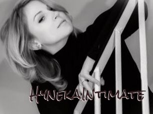 HynekaIntimate
