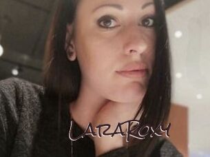 LaraRoxy