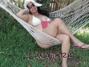 LunaAbril