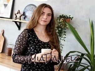 MiaDanielc