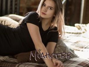 Miahotbb