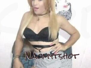 Naomytshot