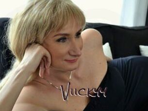 Viickyy